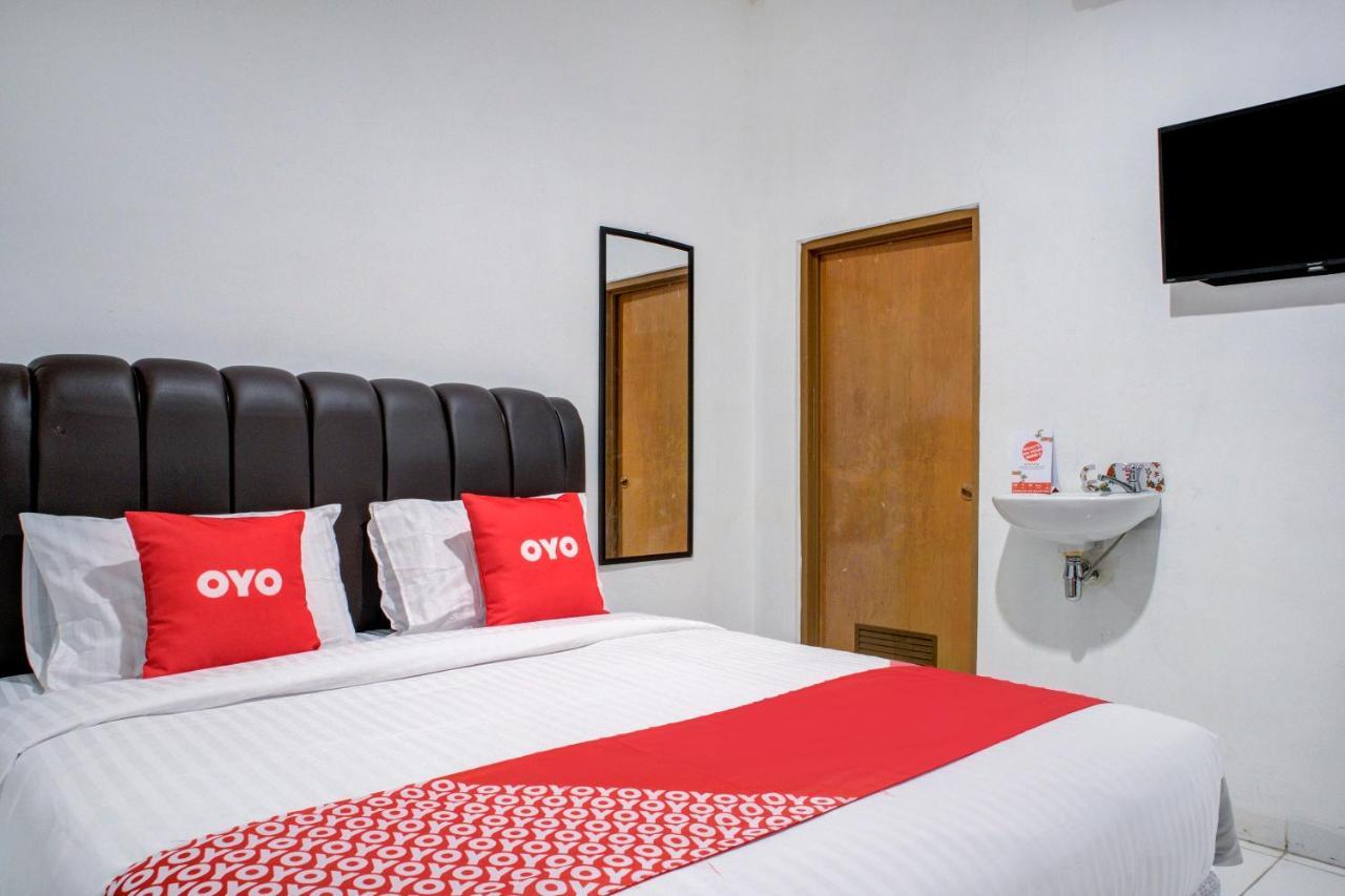 Oyo 3690 Wisma Yani Syariah 巴东 外观 照片