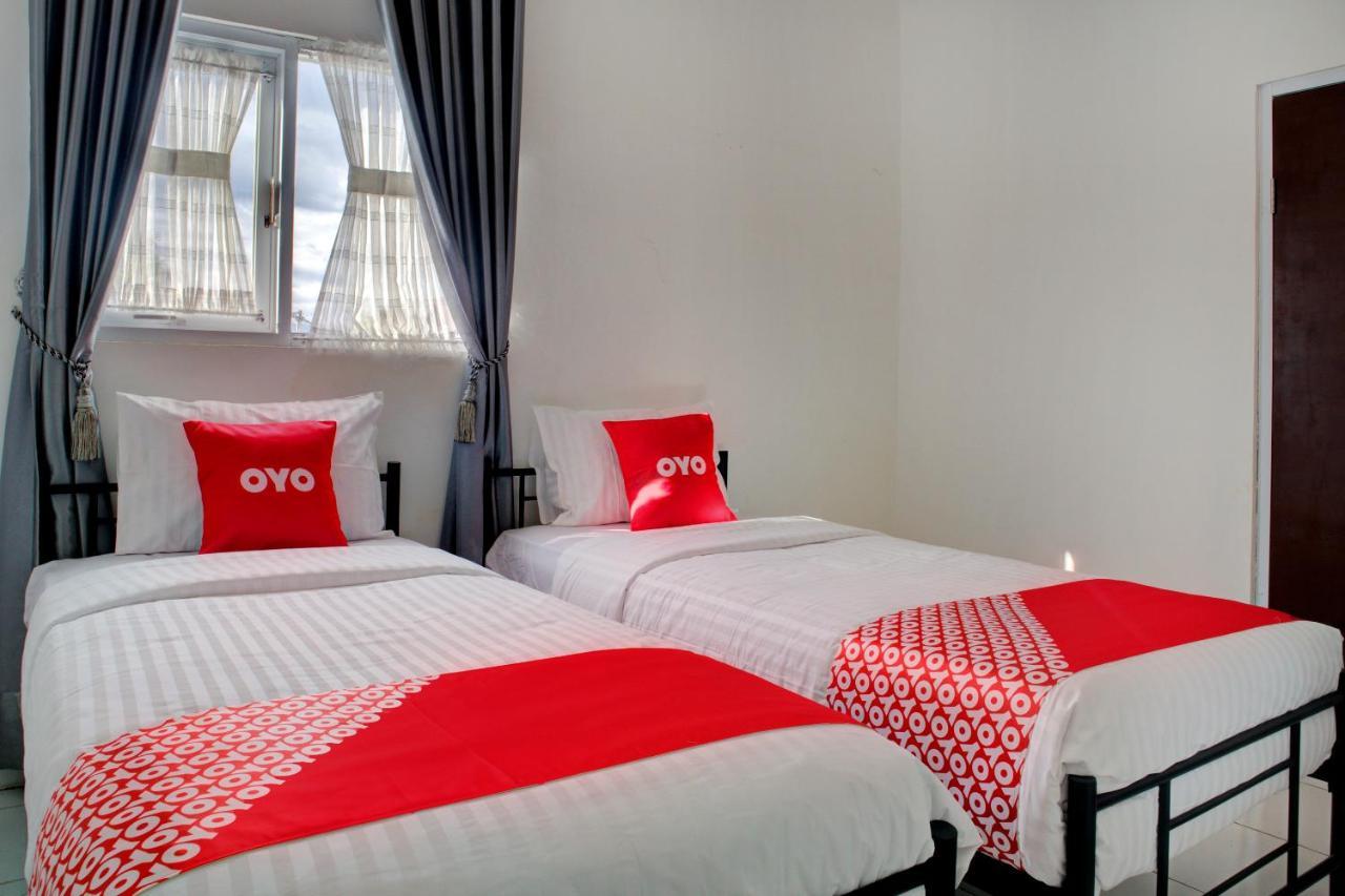 Oyo 3690 Wisma Yani Syariah 巴东 外观 照片